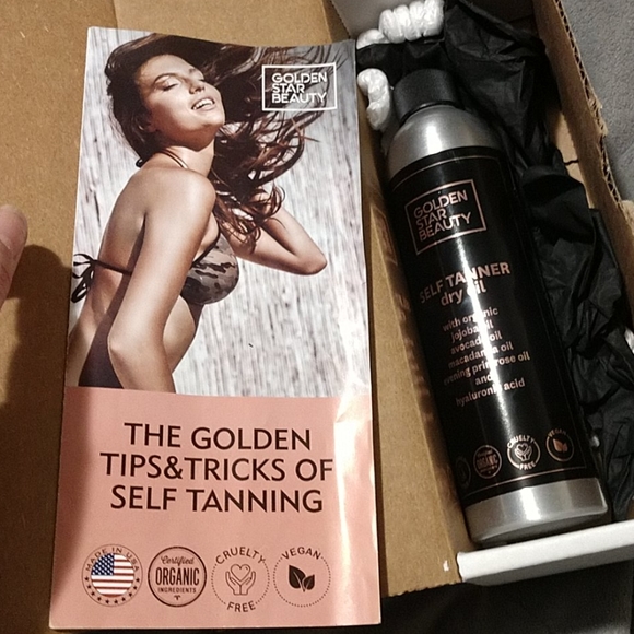 Self tanner - Picture 2 of 2